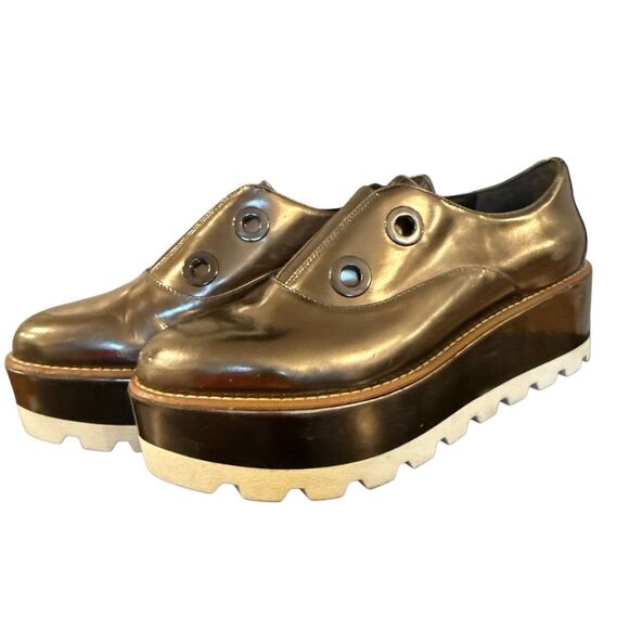 Donna Karan Shoes - Donna Karan uri pewter metallic platform oxford size 8.5